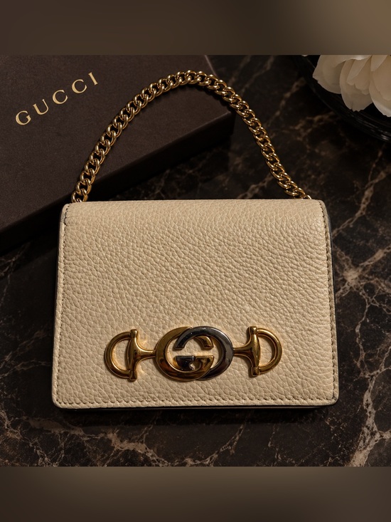 Gucci Handbags - Gucci Zumi Card Case Wallet